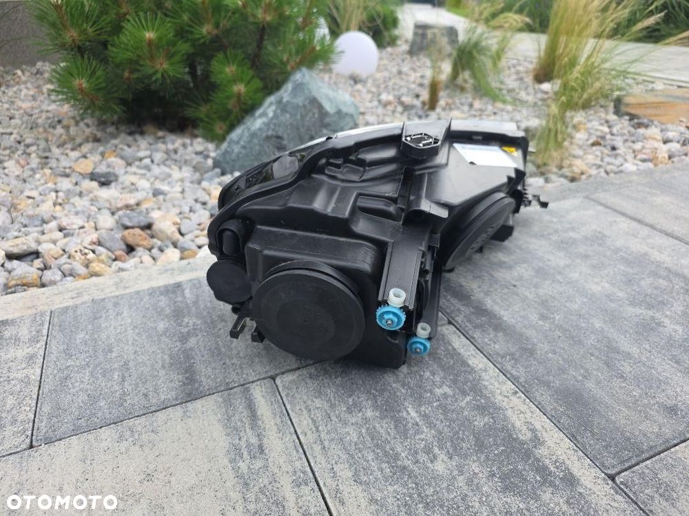 AUDI A3 S3 RS3 8P0 8P LIFT Lampa lewa przód Bi-Xenon Led 8P0941003 Hella - 8