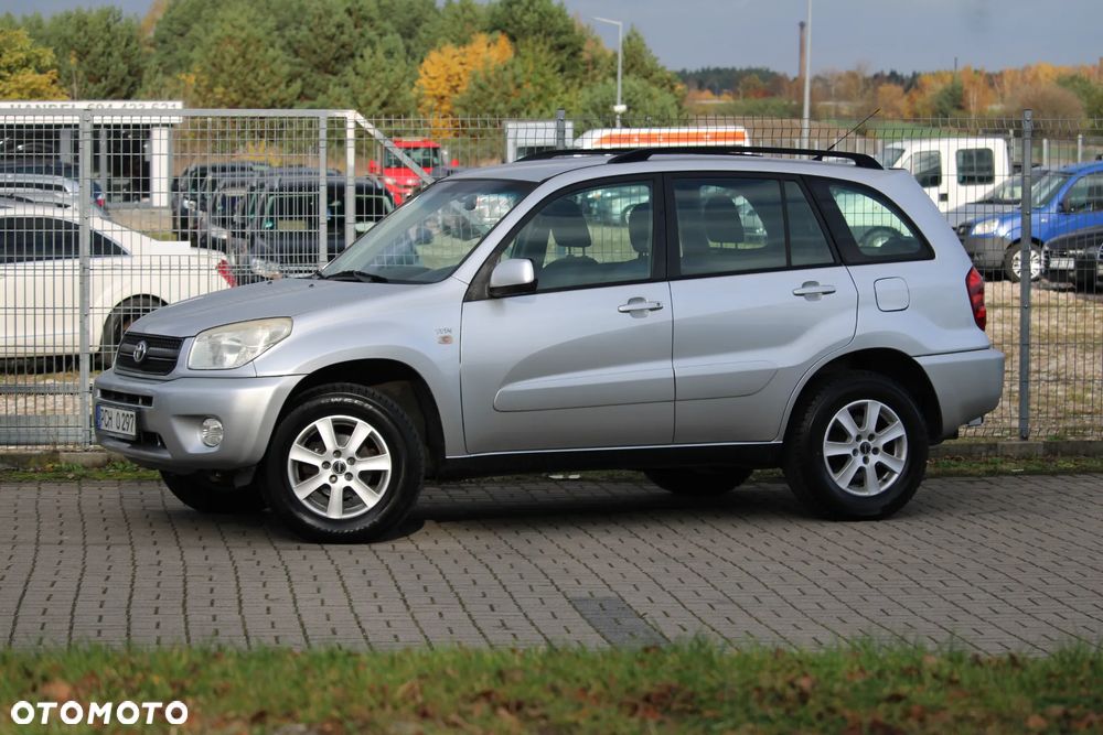 Toyota RAV4 - 8