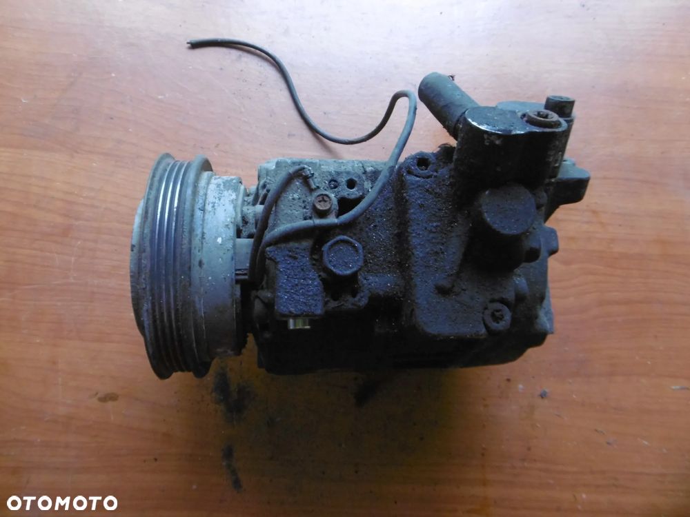 KOMPRESOR SPRĘŻARKA KLIMATYZACJI VW PASSAT B5 1.9 TDI 8D0260808 - 2
