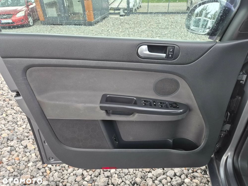 Volkswagen Golf Plus 1.9 TDI Sportline - 16