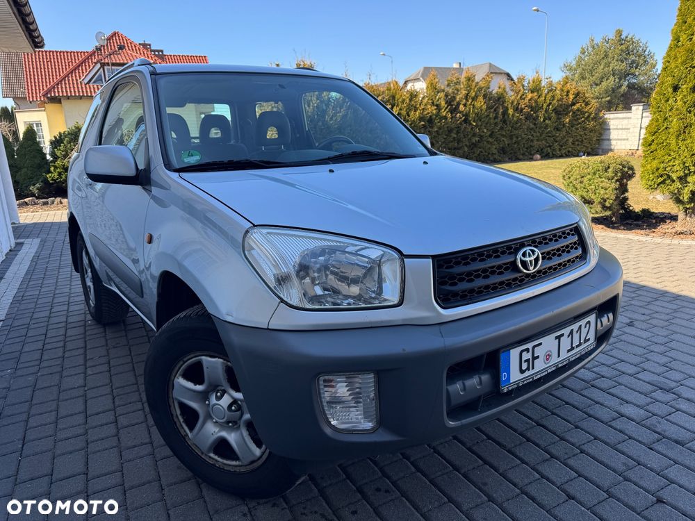 Toyota RAV4 - 1