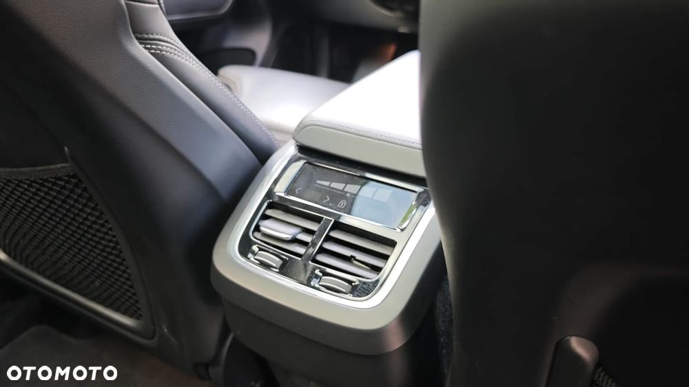 Volvo XC 60 B4 D AWD Inscription - 15