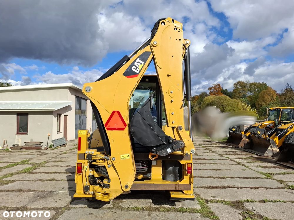 Caterpillar 444F2 - 10