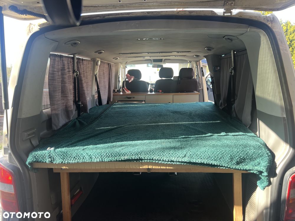 Volkswagen Transporter Shuttle Lang - 22