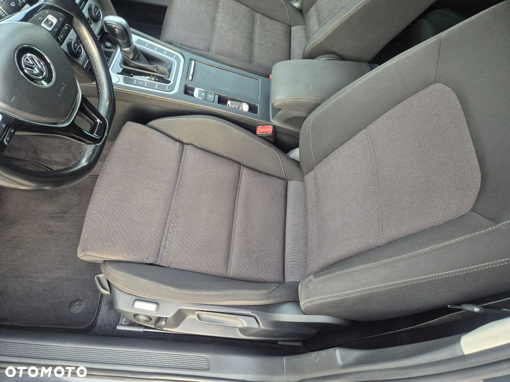 Volkswagen Passat 2.0 TDI SCR DSG Comfortline - 13