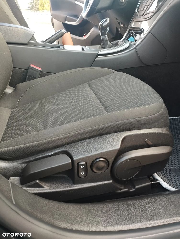 Opel Insignia 1.8 - 8