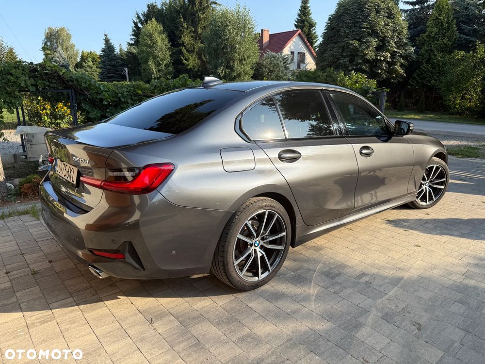 BMW Seria 3 320d Sport Line - 4