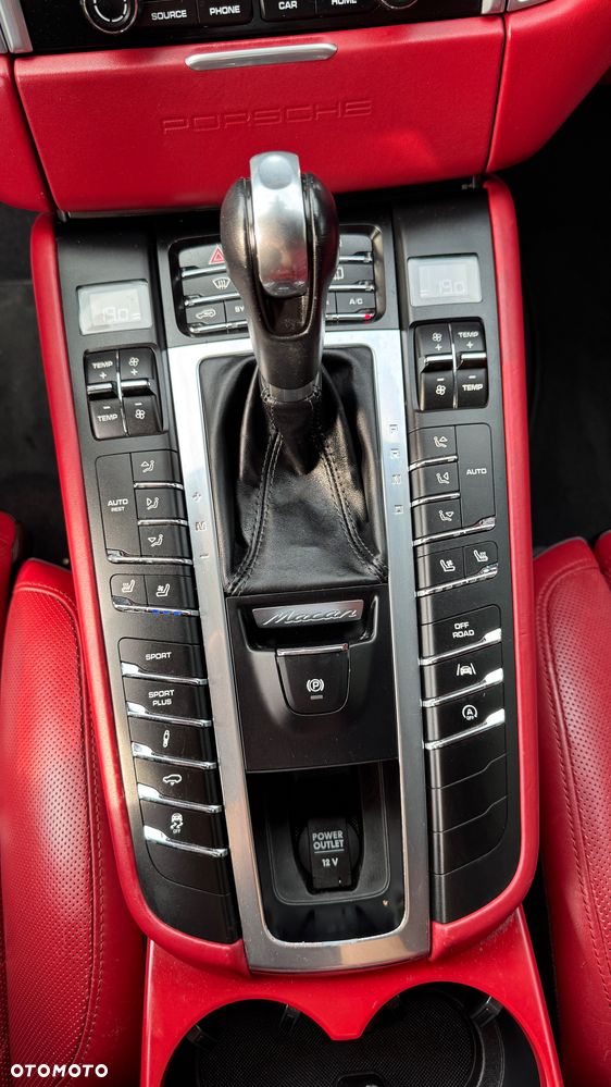 Porsche Macan - 32