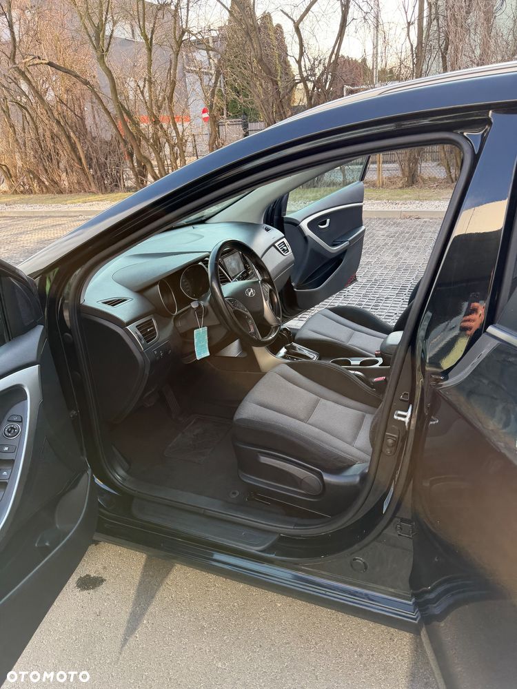 Hyundai i30 1.6 CRDi Automatik Style - 10
