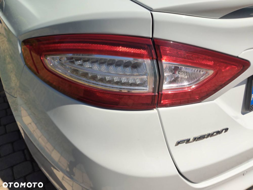 Ford Fusion - 18