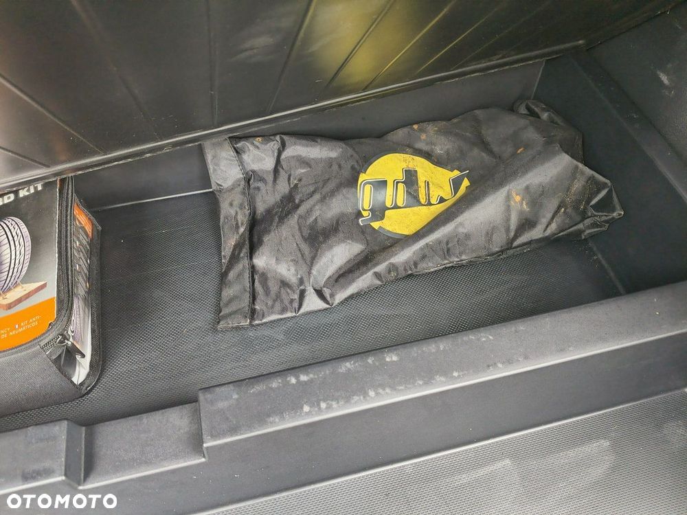 Mitsubishi Outlander - 31