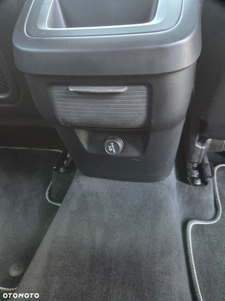 Volvo XC 60 D4 AWD R-Design - 39