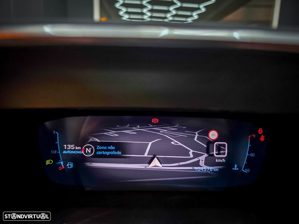 Peugeot 2008 BlueHDi 100 STOP & START Allure - 28