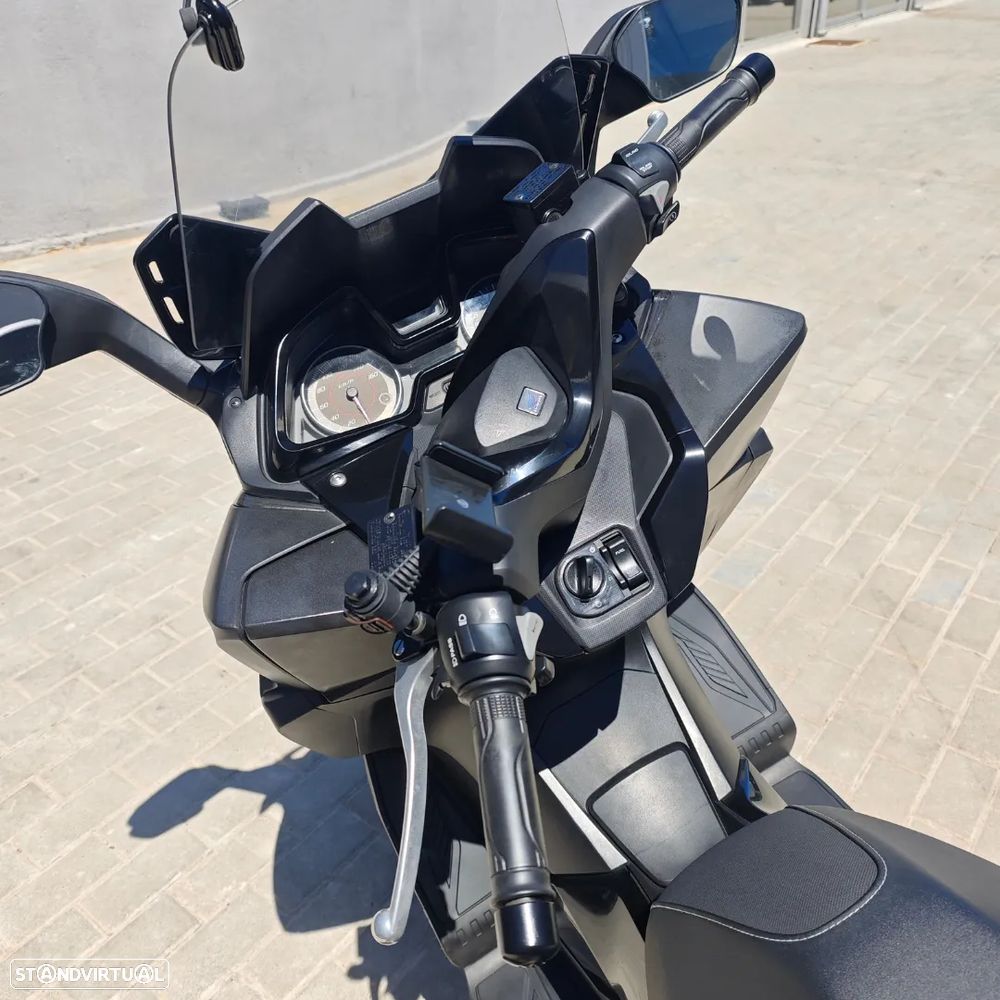 Honda Forza 125 - 5