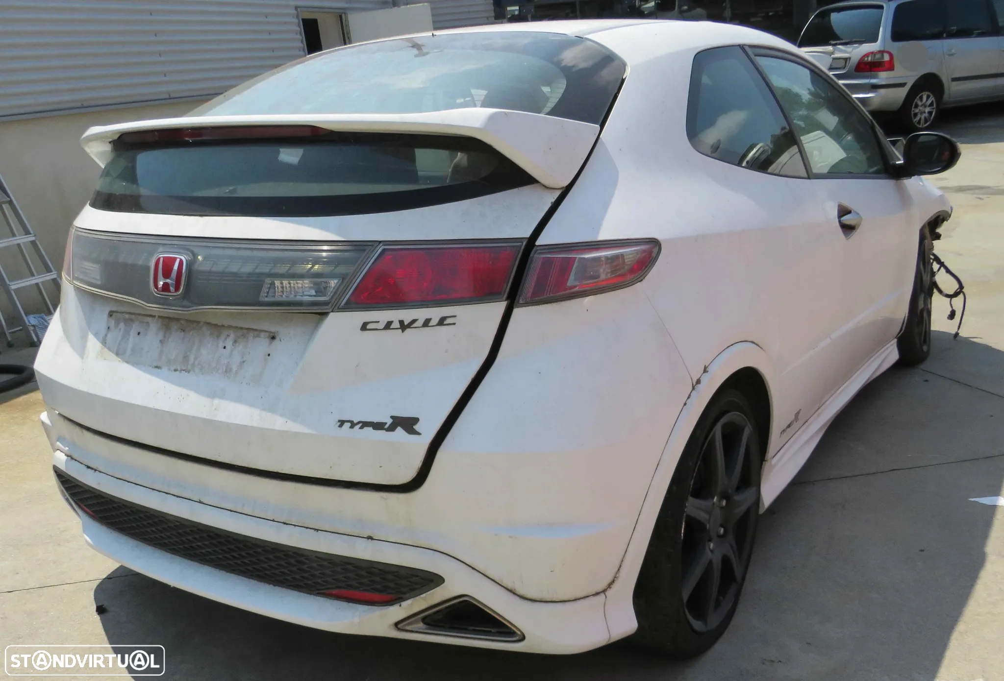 Honda Civic Type R 2.0 (201Cv) de 2007 - Peças Usadas (8415) - 4
