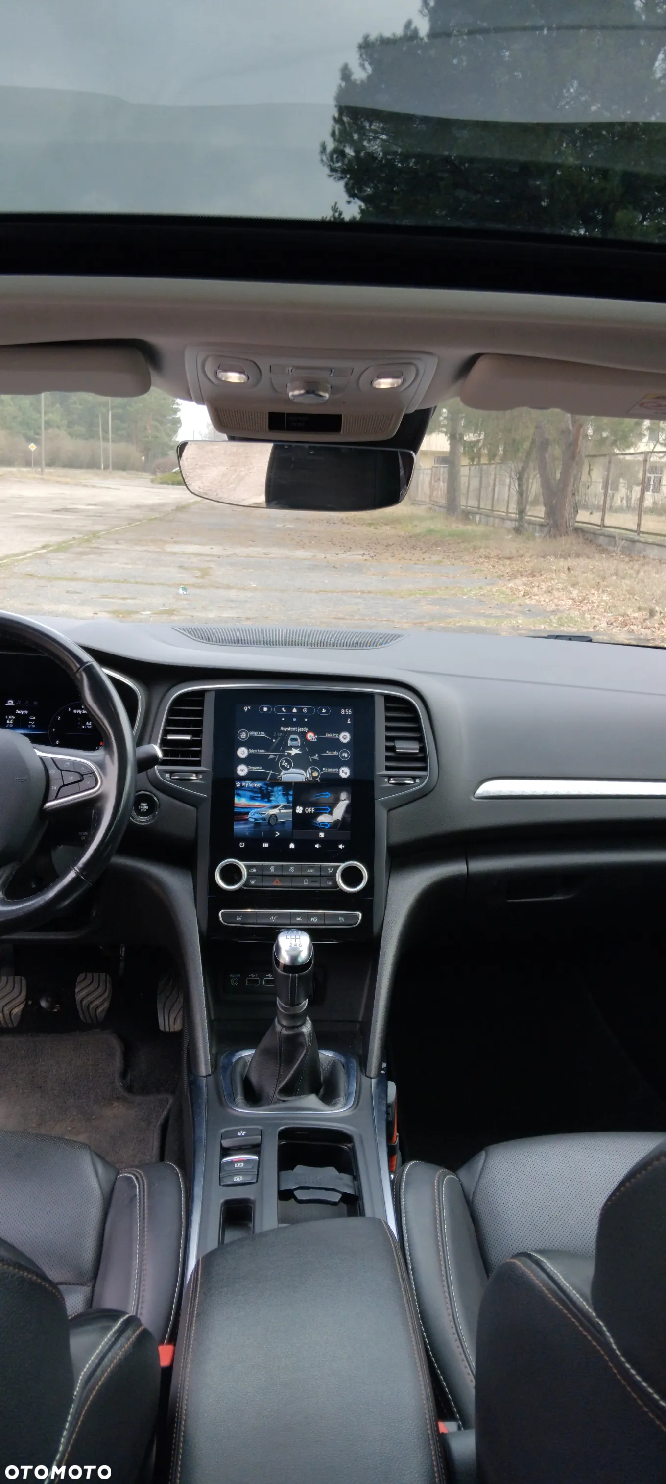 Renault Megane Grandtour TCe 140 GPF BUSINESS EDITION - 22