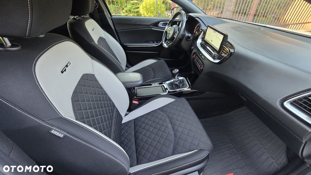 Kia ProCeed 1.5 T-GDI OPF GT LINE - 24