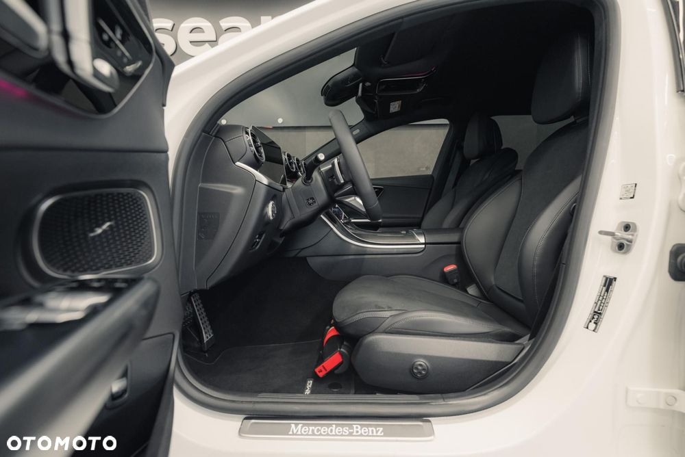 Mercedes-Benz Klasa C 300 de PHEV 4-Matic AMG - 14