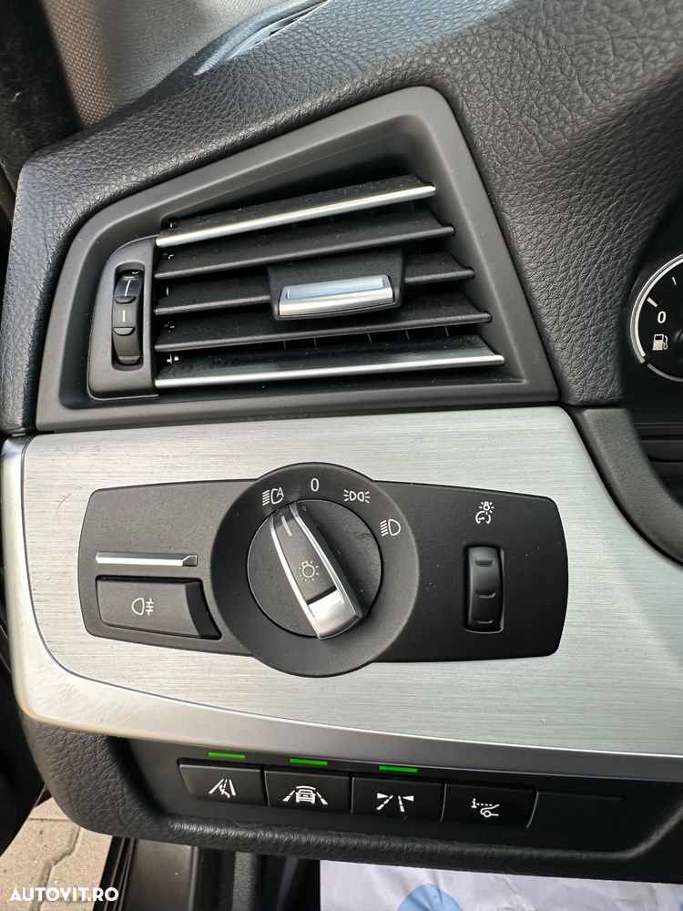 BMW Seria 5 525d Touring Aut. - 31