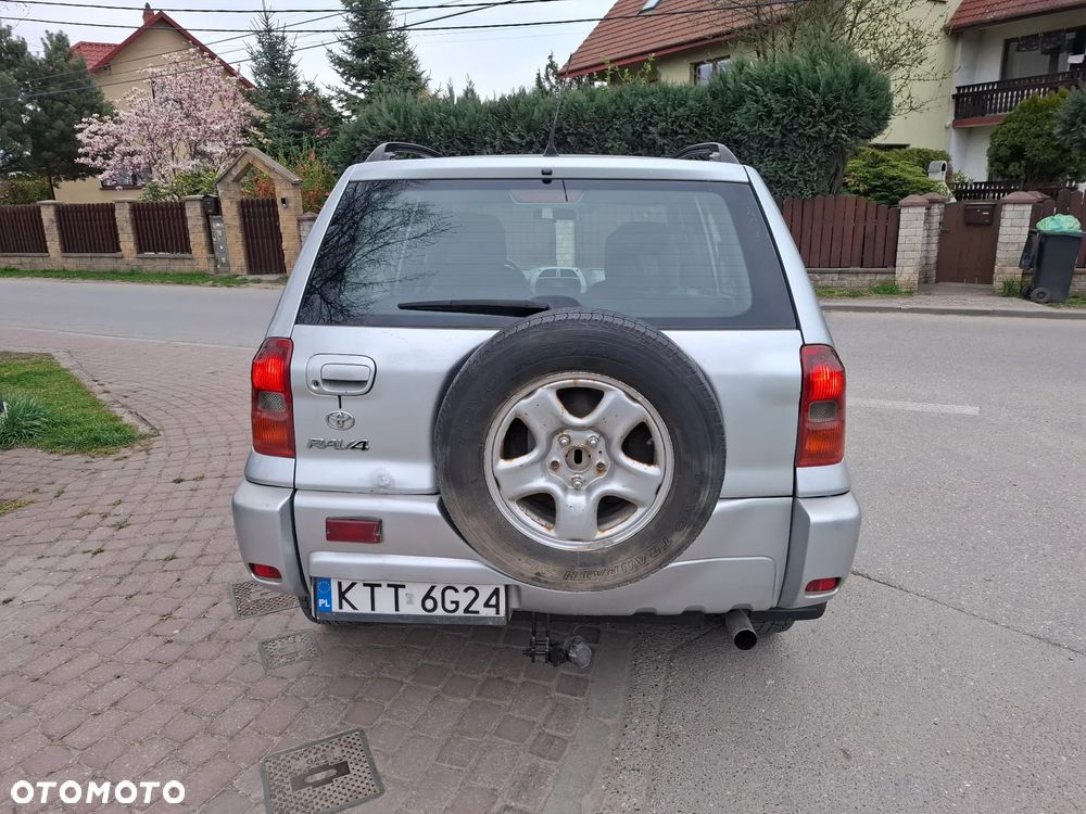Toyota RAV4 2.0 D-4D 4x4 - 6