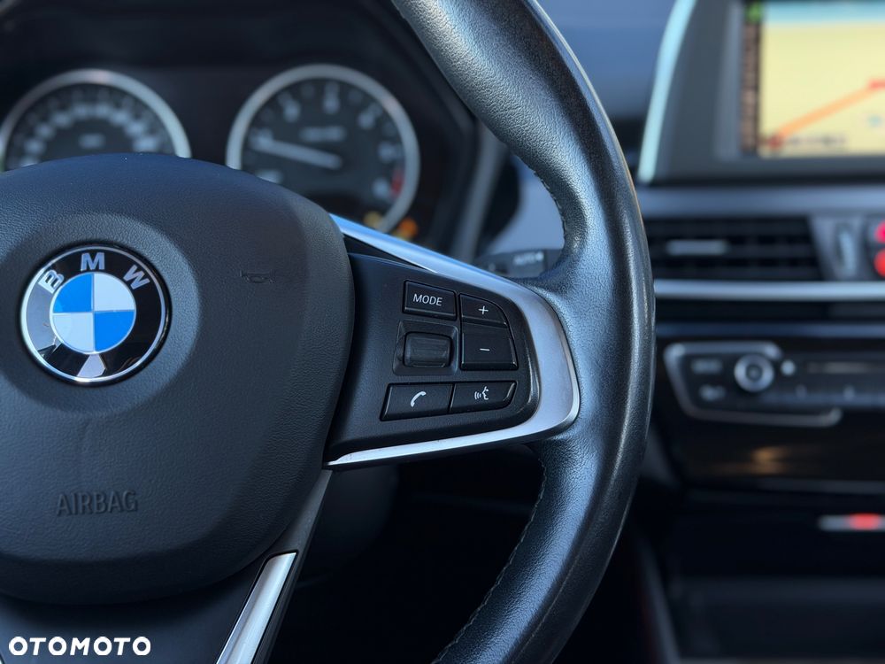 BMW Seria 2 218d Sport Line - 25