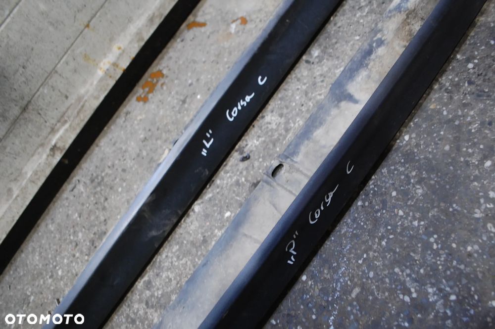 LISTWA PROGOWA LEWA PRAWA OPEL CORSA C 3D 5D 09165717 - 9