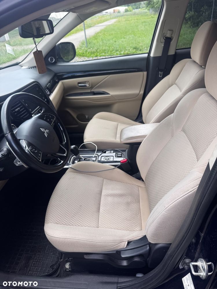 Mitsubishi Outlander 2.0 Intense 4WD CVT - 12