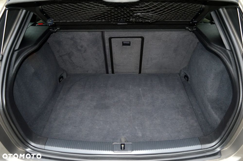 Audi A3 Sportback 2.0 TDI DPF quattro S line Sportpaket - 33