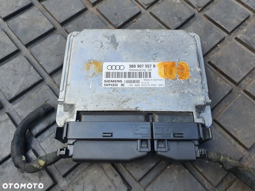 KOMPUTER STEROWNIK SILNIKA AUDI A4 B5 3B0907557B 1.6 + WTYCZKI INSTALACJA - 1