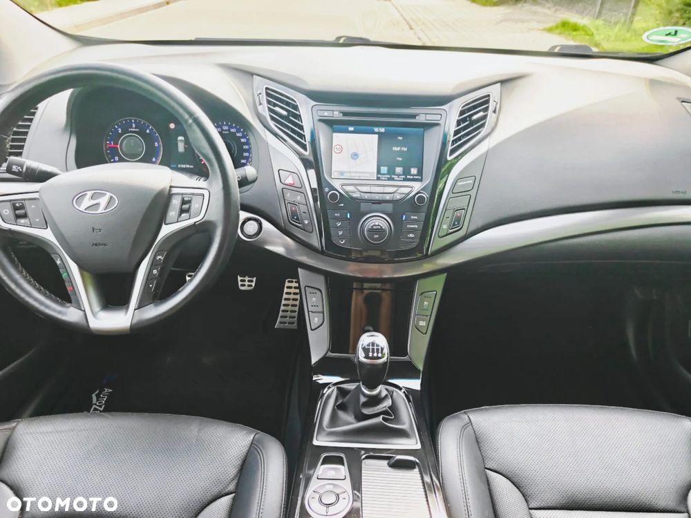 Hyundai i40 Kombi 1.7 CRDi Premium - 11
