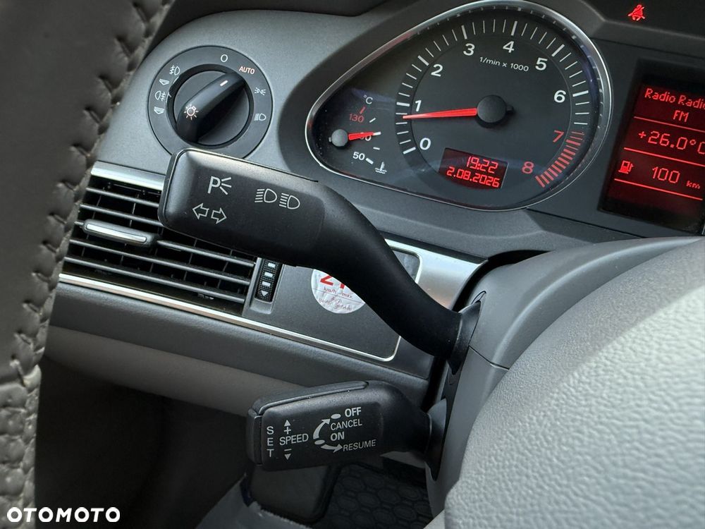 Audi A6 Avant 2.4 quattro - 30