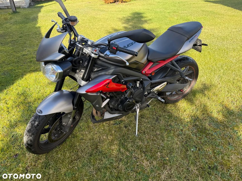Triumph Street Triple - 2
