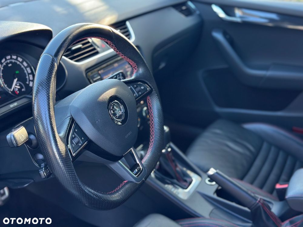 Skoda Octavia 2.0 TDI (Green tec) DSG RS - 11