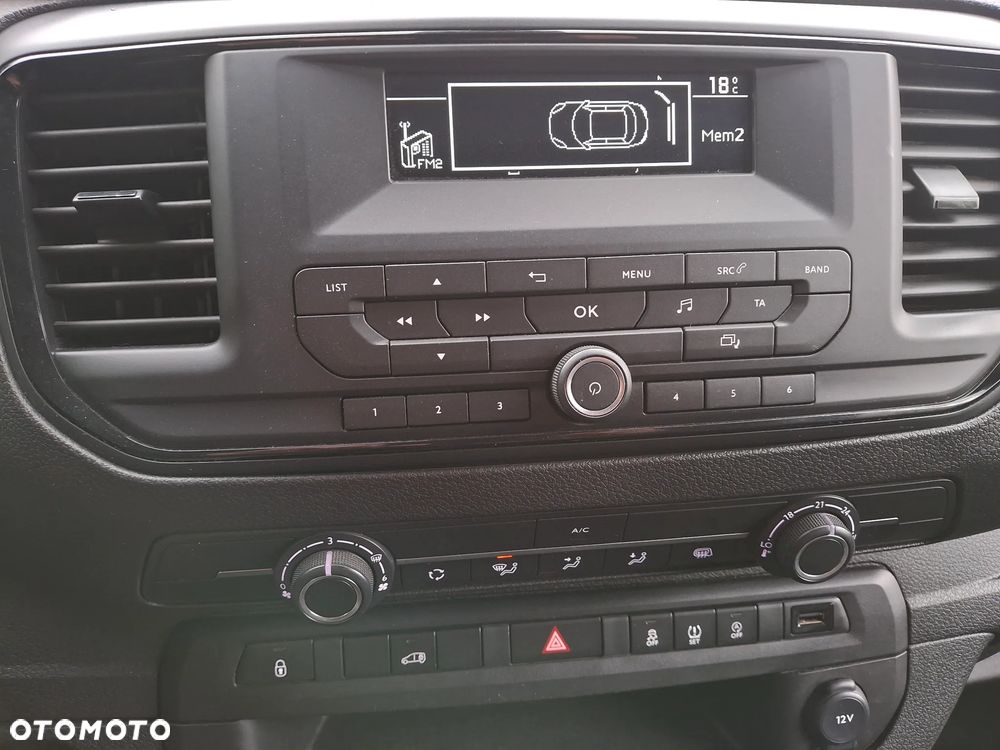 Peugeot Expert  1.5 HDi 120 KM Salon PL - 27