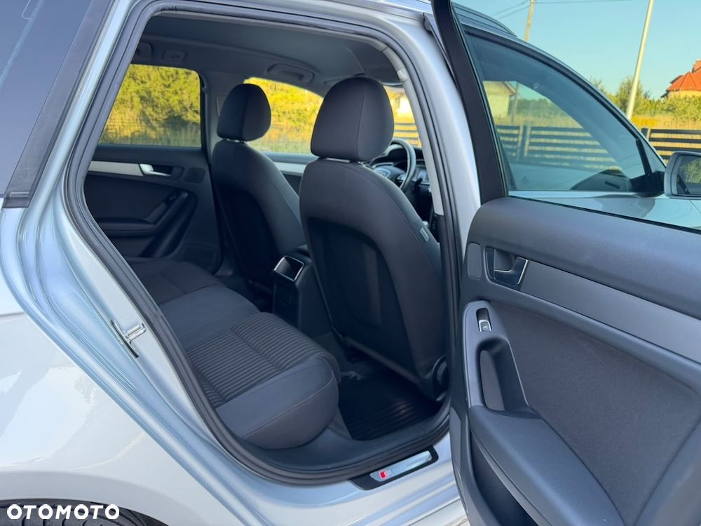 Audi A4 Avant 2.0 TDI DPF quattro S line Sportpaket - 27