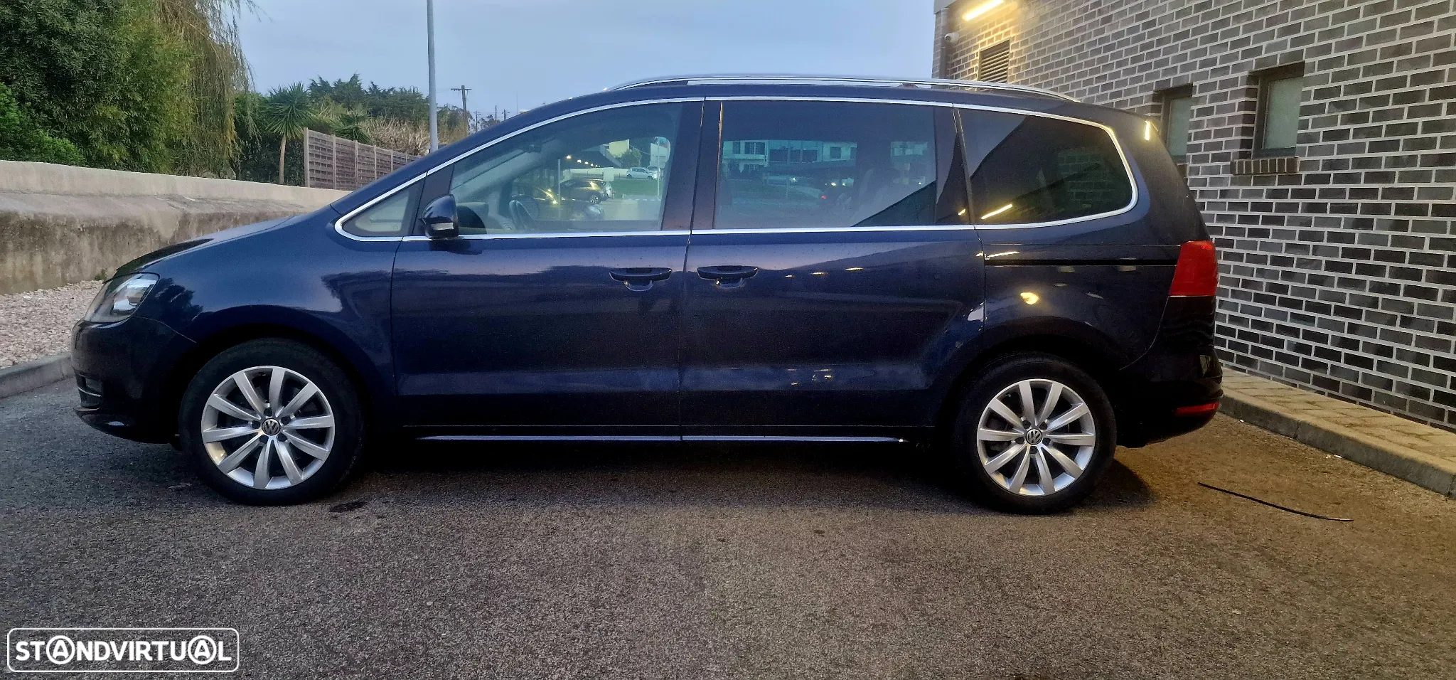 VW Sharan 2.0 TDI Highline DSG - 29