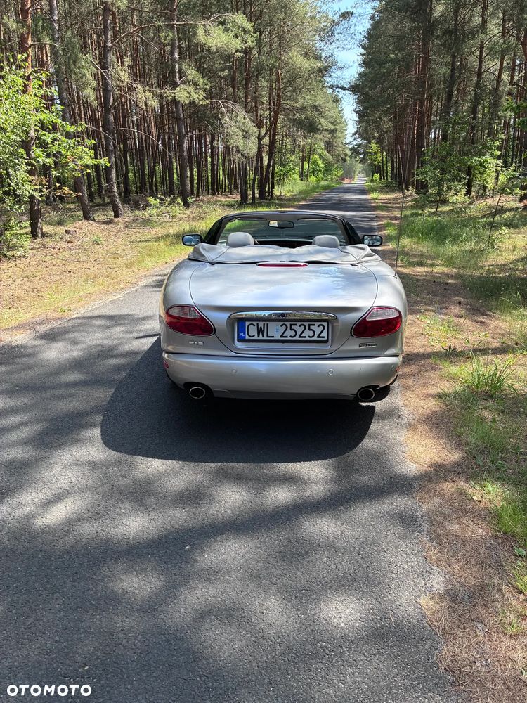 Jaguar XK8 Cabriolet - 21