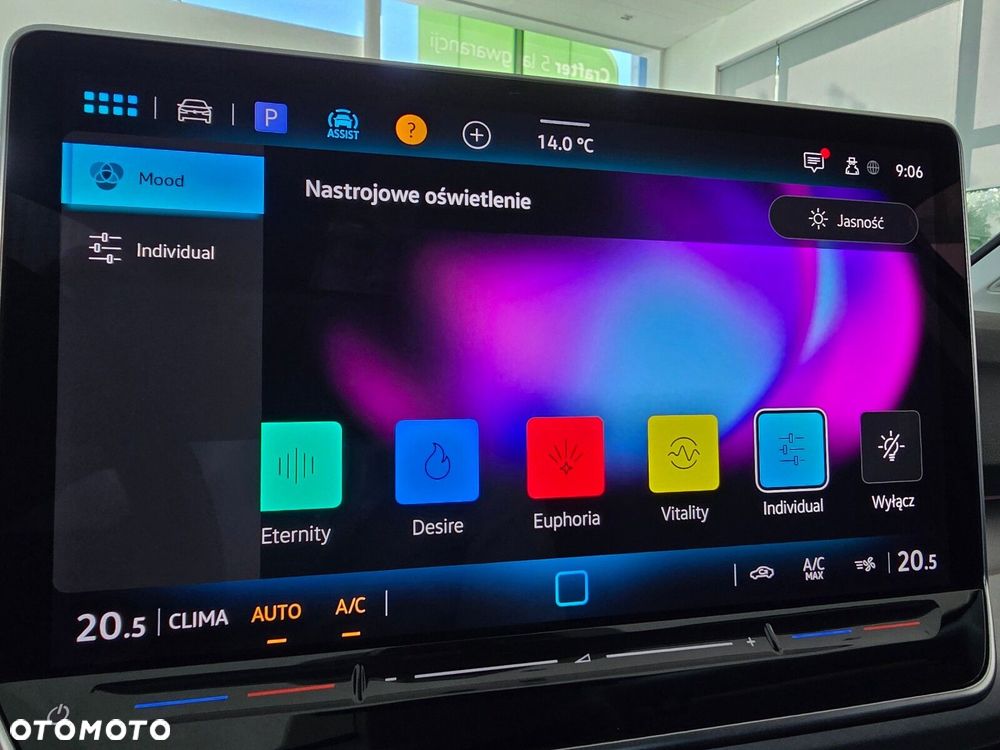 Volkswagen Golf VIII 1.5 eTSI mHEV Life Plus DSG - 21