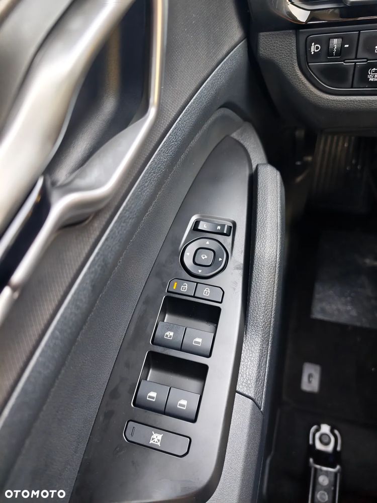 Kia Sportage 1.6 T-GDI HEV M 2WD - 16