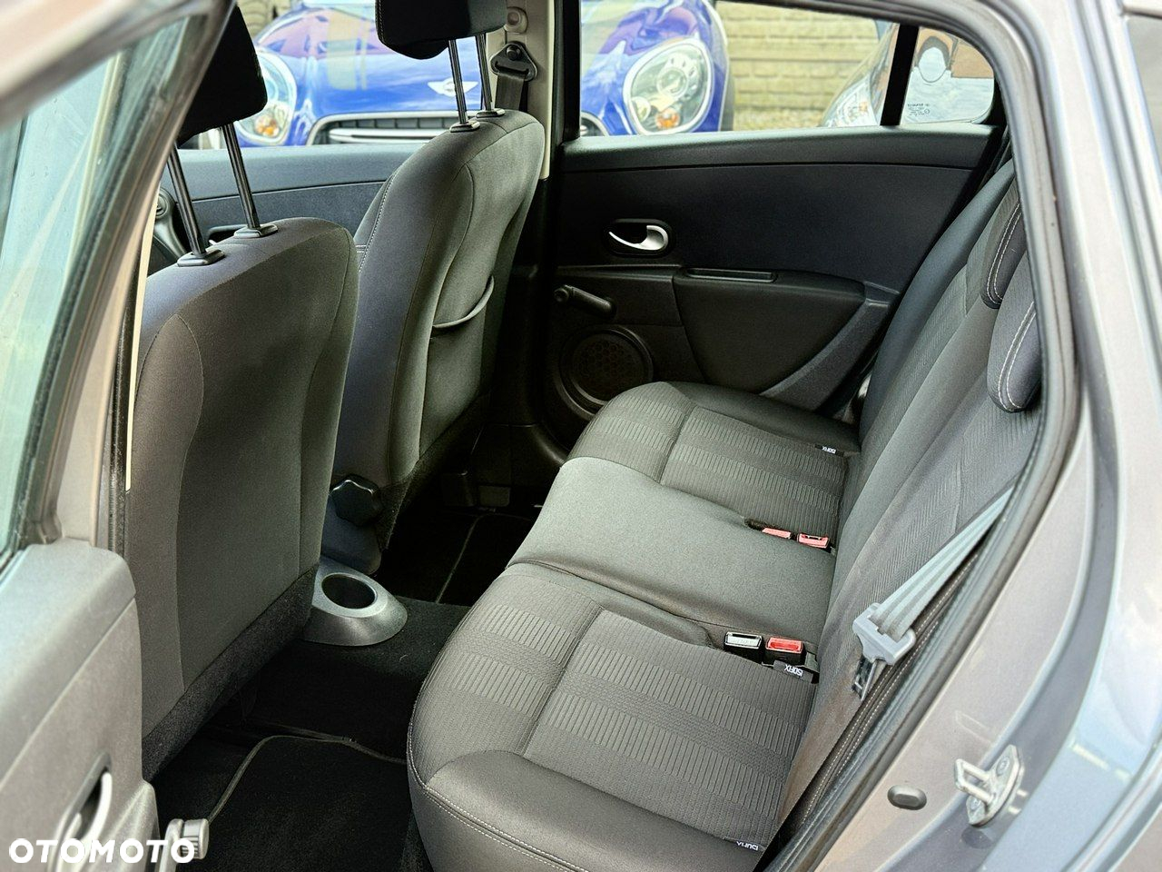 Renault Clio - 16