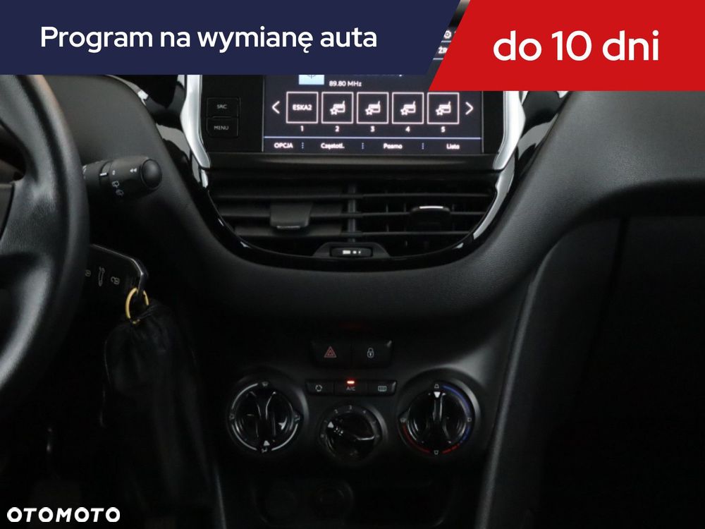 Peugeot 208 - 14