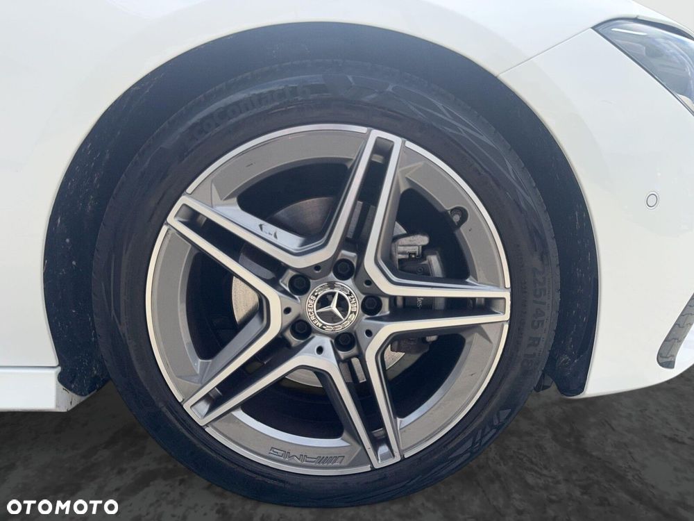 Mercedes-Benz CLA 180 mHEV AMG Line 7G-DCT - 11