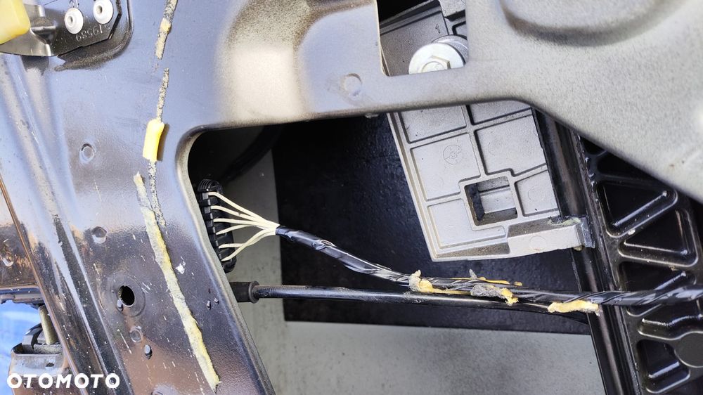 DRZWI LEWE KOMPLETNE CZARNE NV676 ORYGINALNY LAKIER PODNOŚNIK ZAMEK ZAWIASY GŁOŚNIK USZCZELKA RENAULT WIND - 8