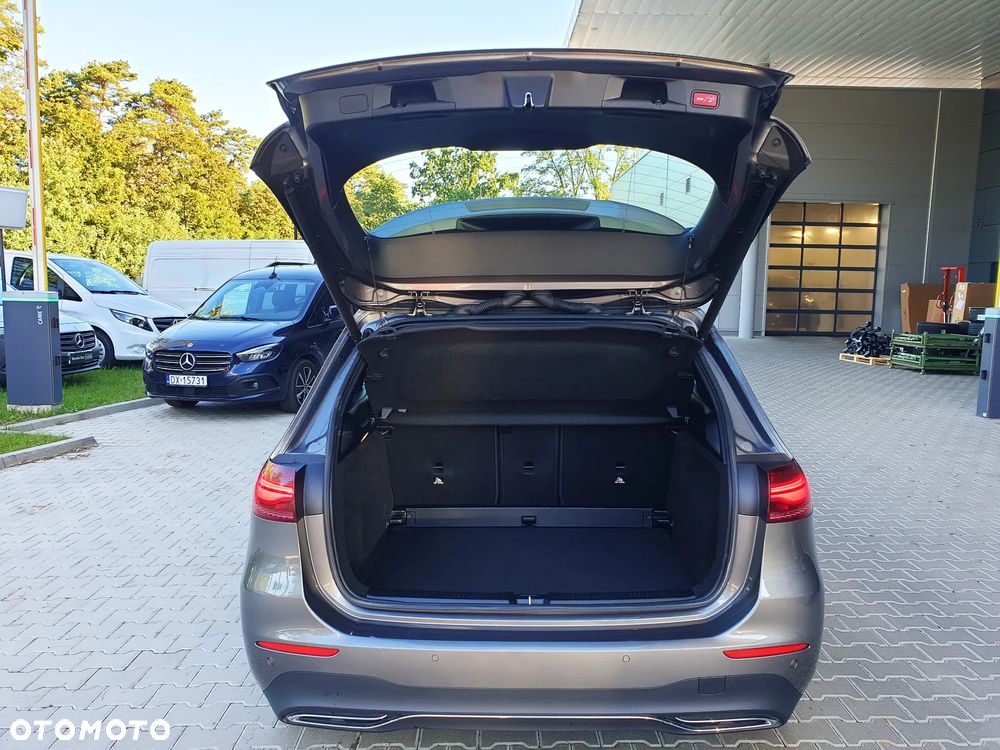 Mercedes-Benz Klasa B 200 d Progressive 8G-DCT - 16