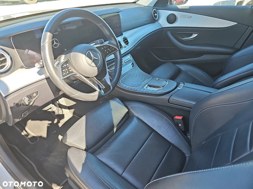 Mercedes-Benz Klasa E 220 d mHEV 4-Matic Exclusive 9G-Tronic - 11