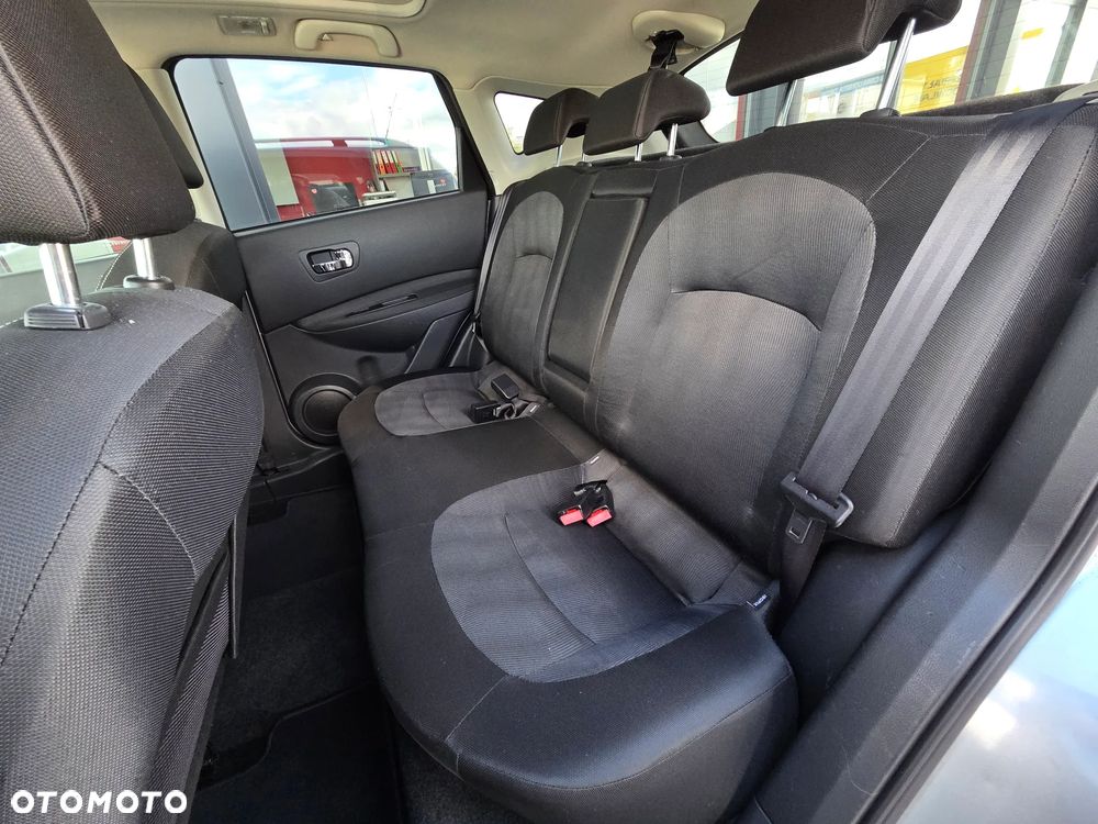 Nissan Qashqai 2.0 dCi DPF acenta - 17