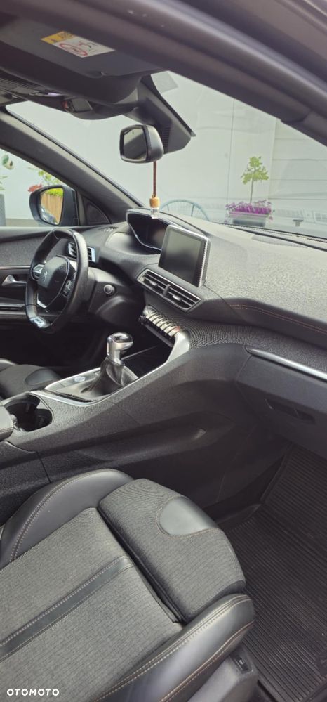 Peugeot 5008 - 11