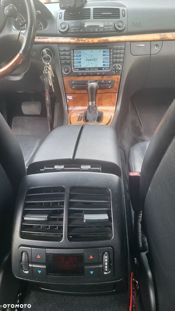 Mercedes-Benz Klasa E 280 4-Matic Classic - 11