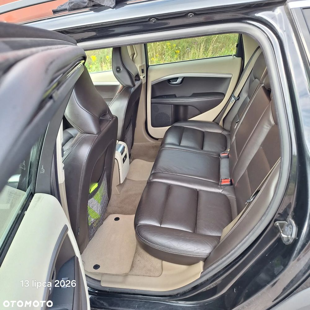 Volvo XC 70 D5 AWD Geartronic Summum - 11