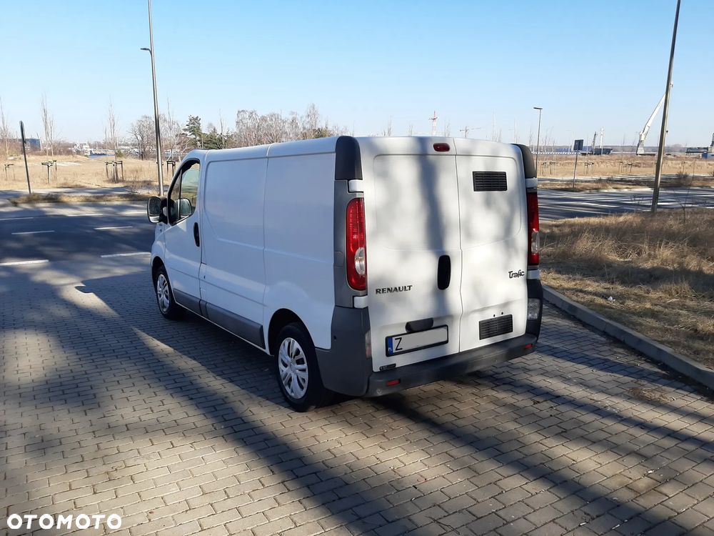 Renault TRAFIC - 4